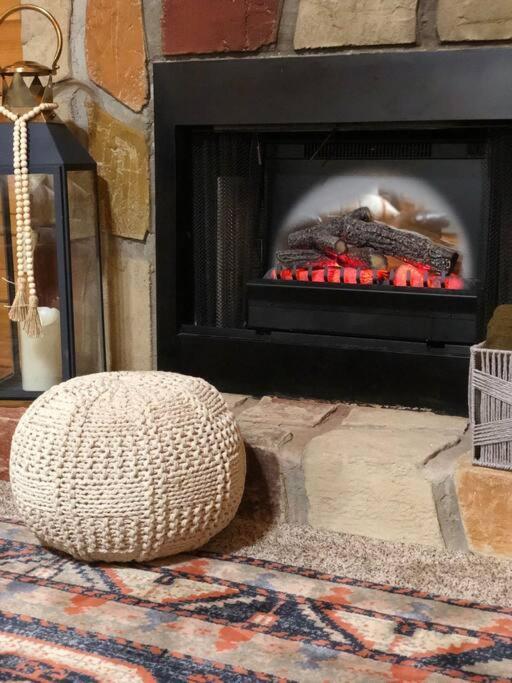 Cabin With New Hot Tub, Near Dollywood .2Bd.2Ba.Sleeps6.Bbq Sevierville Zewnętrze zdjęcie