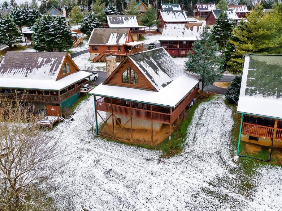 Cabin With New Hot Tub, Near Dollywood .2Bd.2Ba.Sleeps6.Bbq Sevierville Zewnętrze zdjęcie