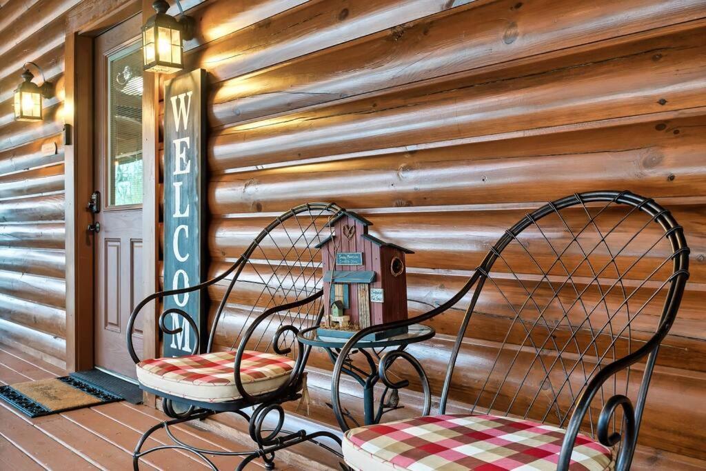 Cabin With New Hot Tub, Near Dollywood .2Bd.2Ba.Sleeps6.Bbq Sevierville Zewnętrze zdjęcie